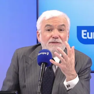 Réécoute Pascal Praud.